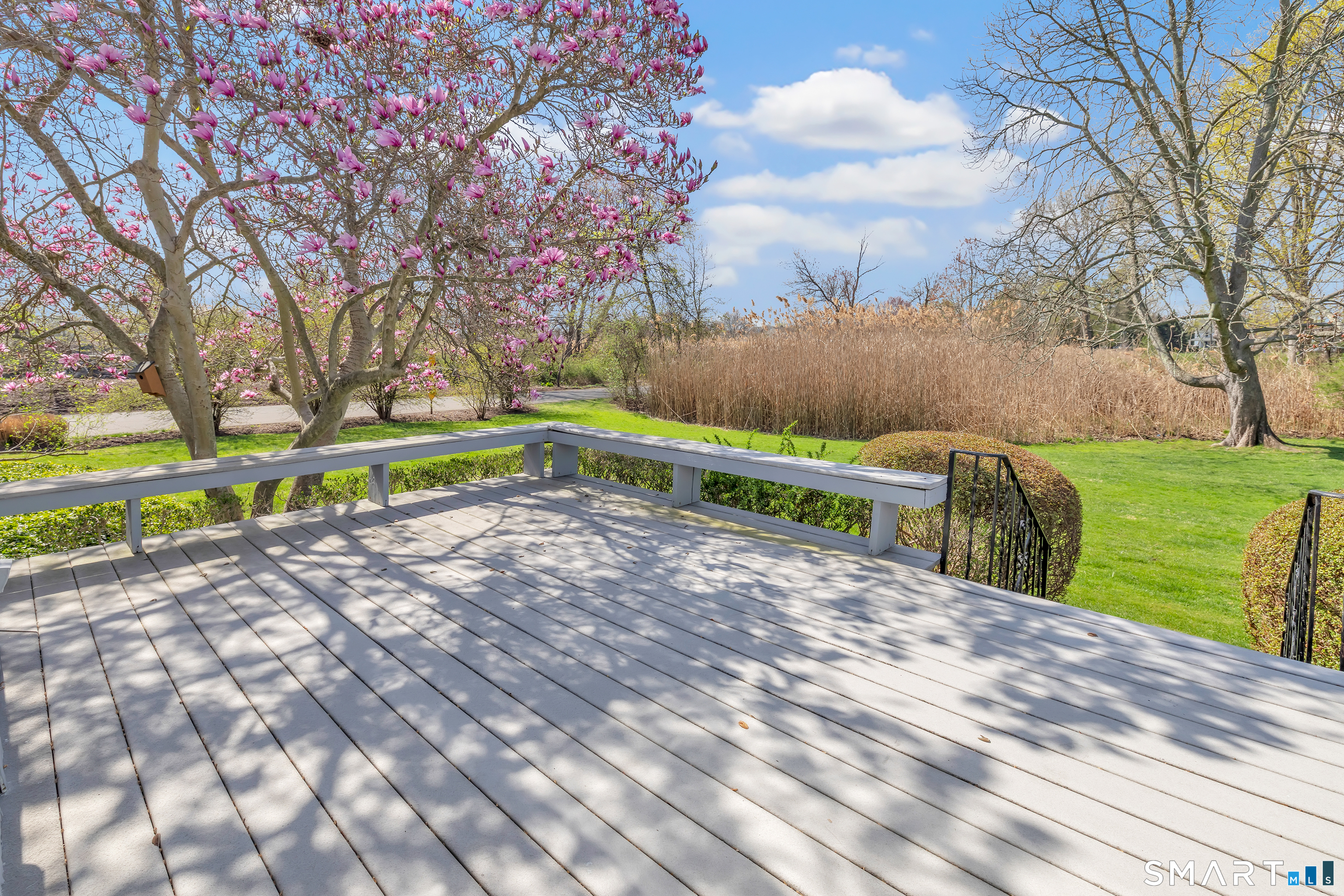 364 Beach Road Fairfield, CT 06824 - Photo 9 of 40 a view of an outdoor space and a yard