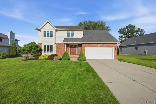 $459,000 | 664 Sara Court, Lewiston, NY 14092