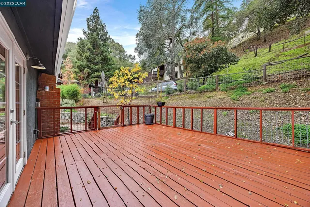 $699,000 | 971 West Green Street, Martinez, CA 94553