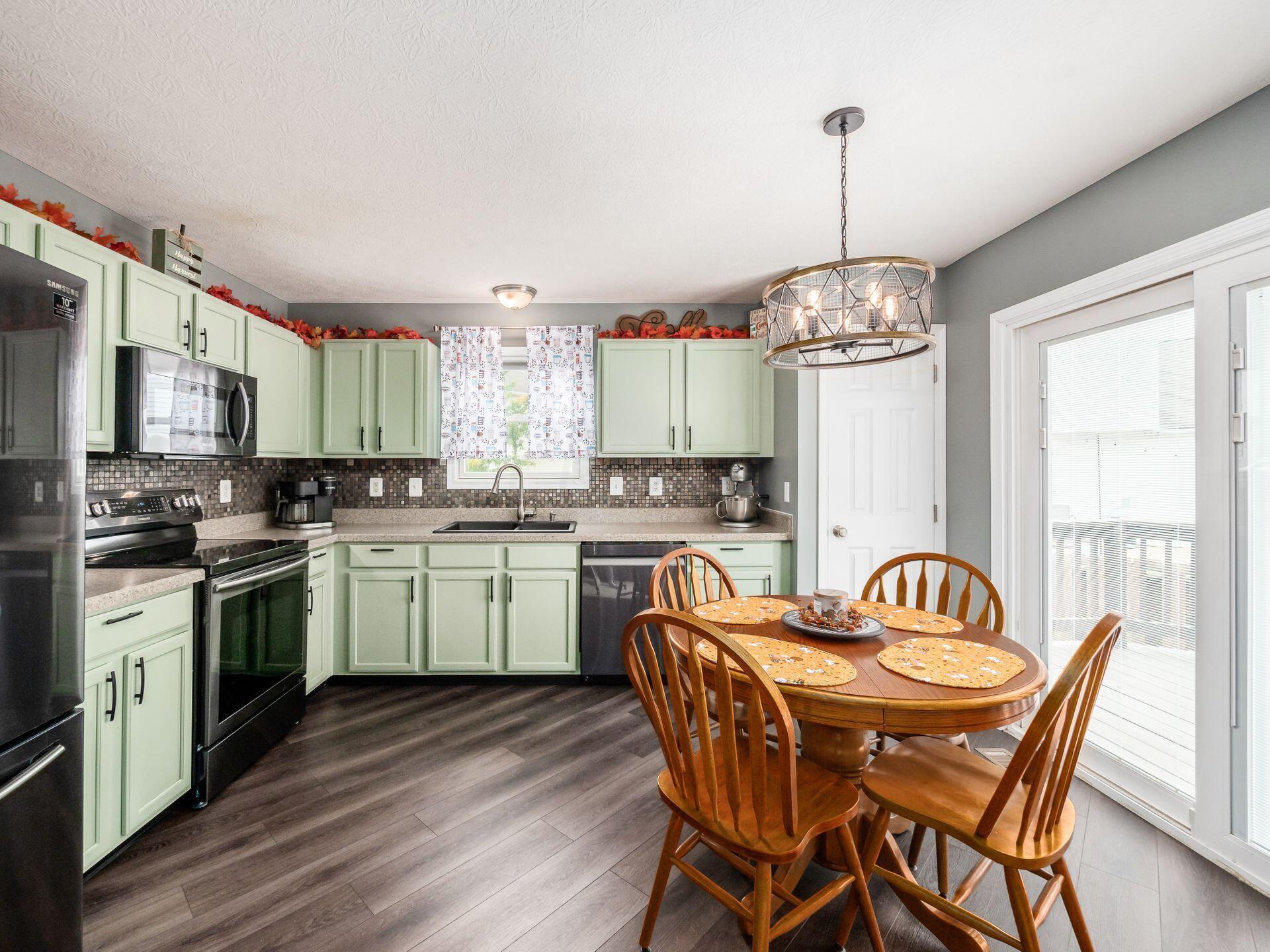 3845 Powder Ridge Road Grove City, OH 43123 - Photo 5 of 41 Kitchen