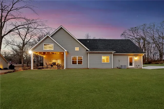 $449,000 | 40 East 2nd Street, Newnan, GA 30263