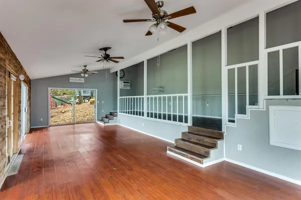 $2,600 | 1612 Woodview Drive, Alvarado, TX 76009