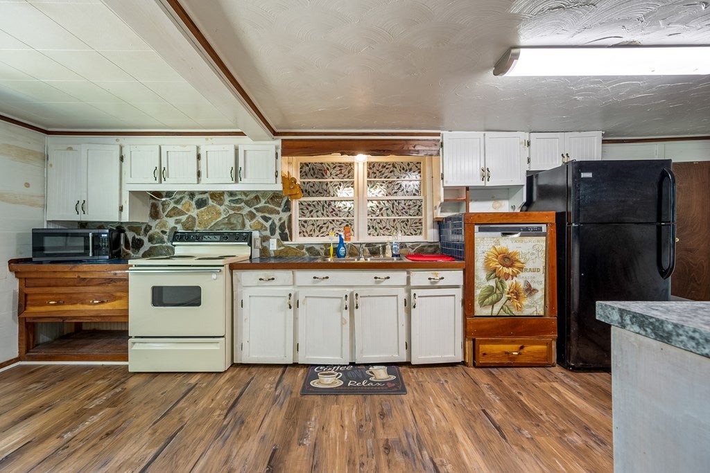 2965 Scratch Gravel Road Marion, VA 24354 - Photo 13 of 36 Gallery Image 13