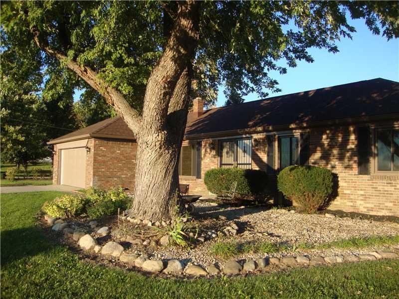 4119 Graham Road Whiteland, IN 46184 - Photo 4 of 23 Gallery Image 4