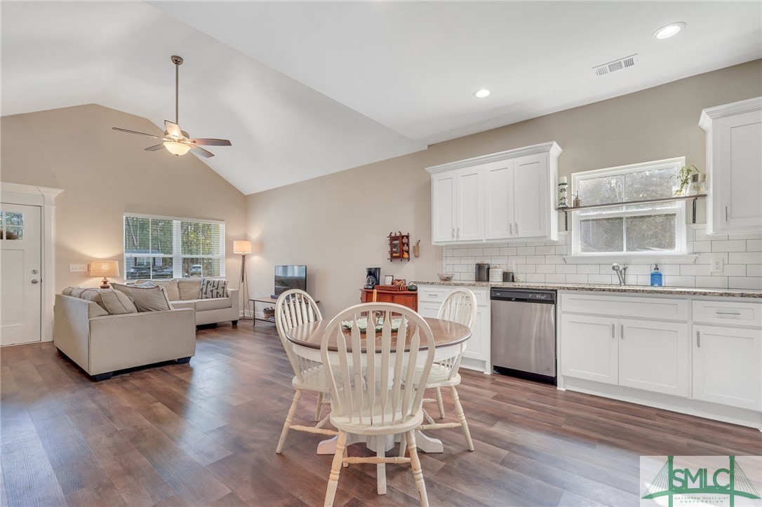 123 Circle Road Midway, GA 31320 - Photo 12 of 50