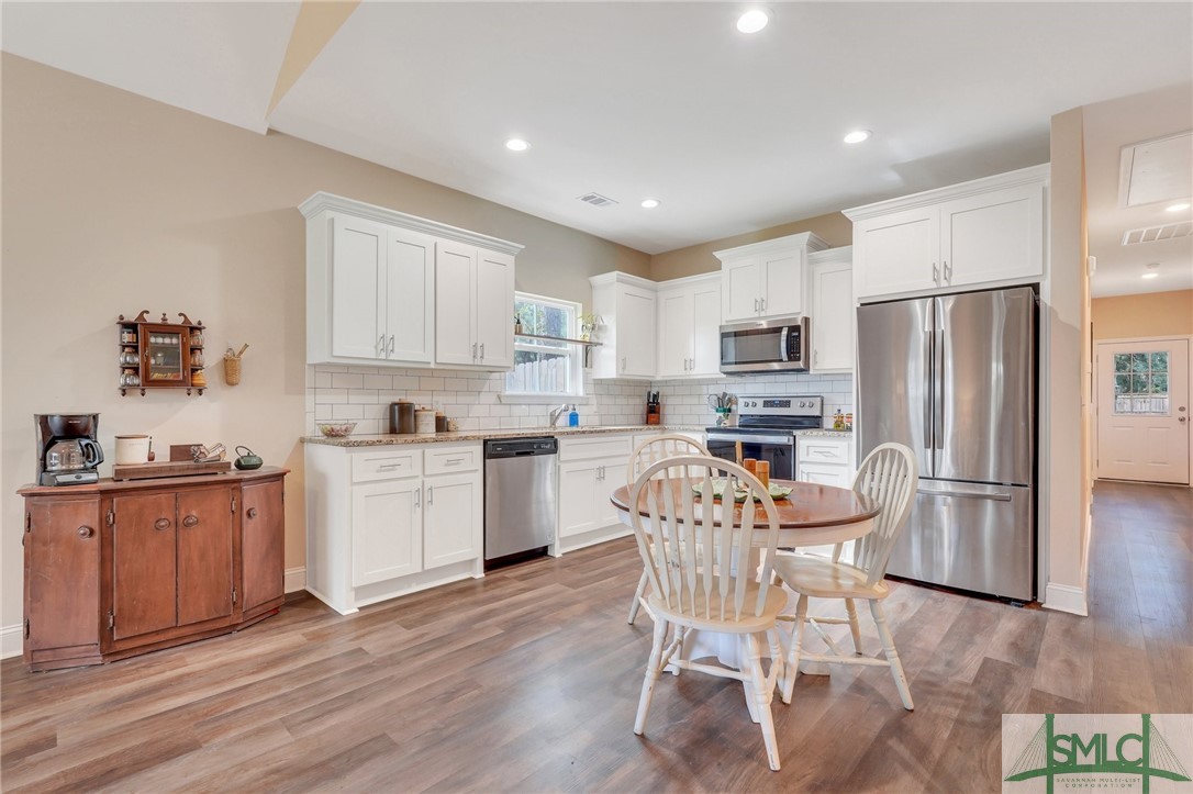 123 Circle Road Midway, GA 31320 - Photo 13 of 50