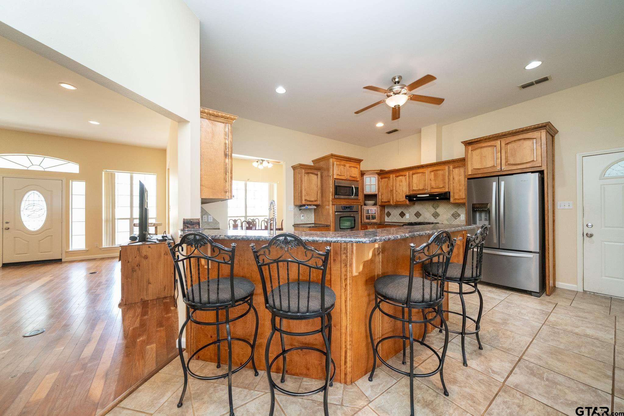 2266 Big Woods Road Longview, TX 75605 - Photo 12 of 48