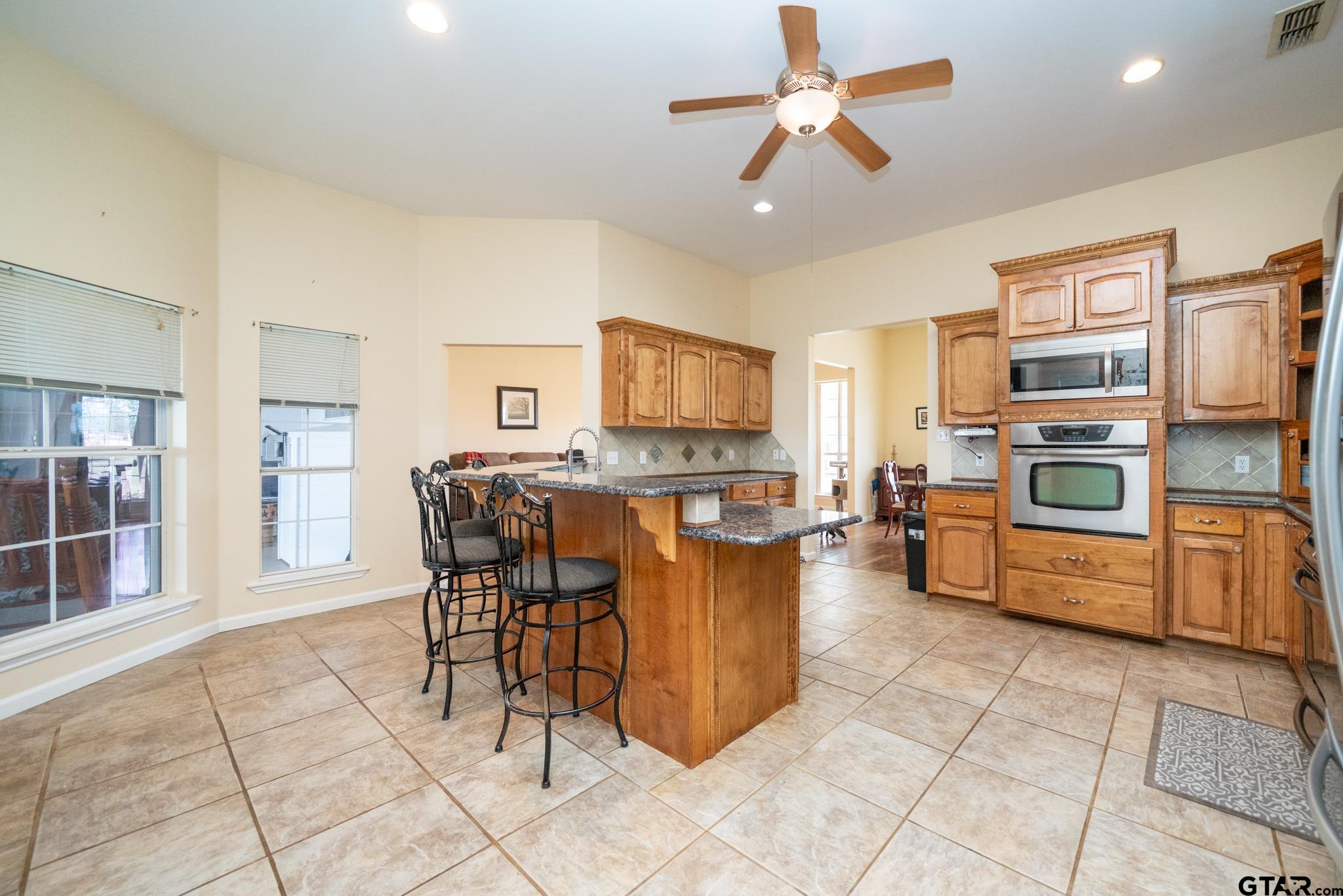 2266 Big Woods Road Longview, TX 75605 - Photo 13 of 48