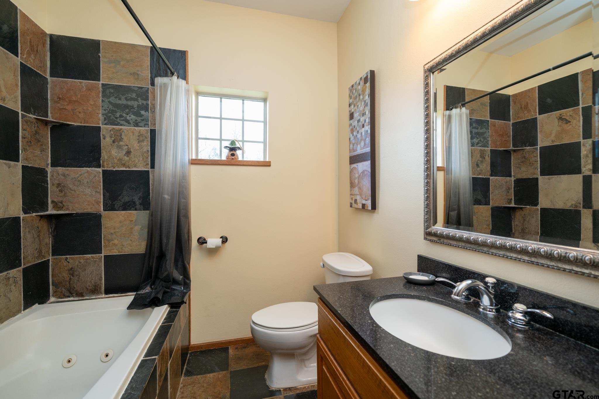2266 Big Woods Road Longview, TX 75605 - Photo 29 of 48