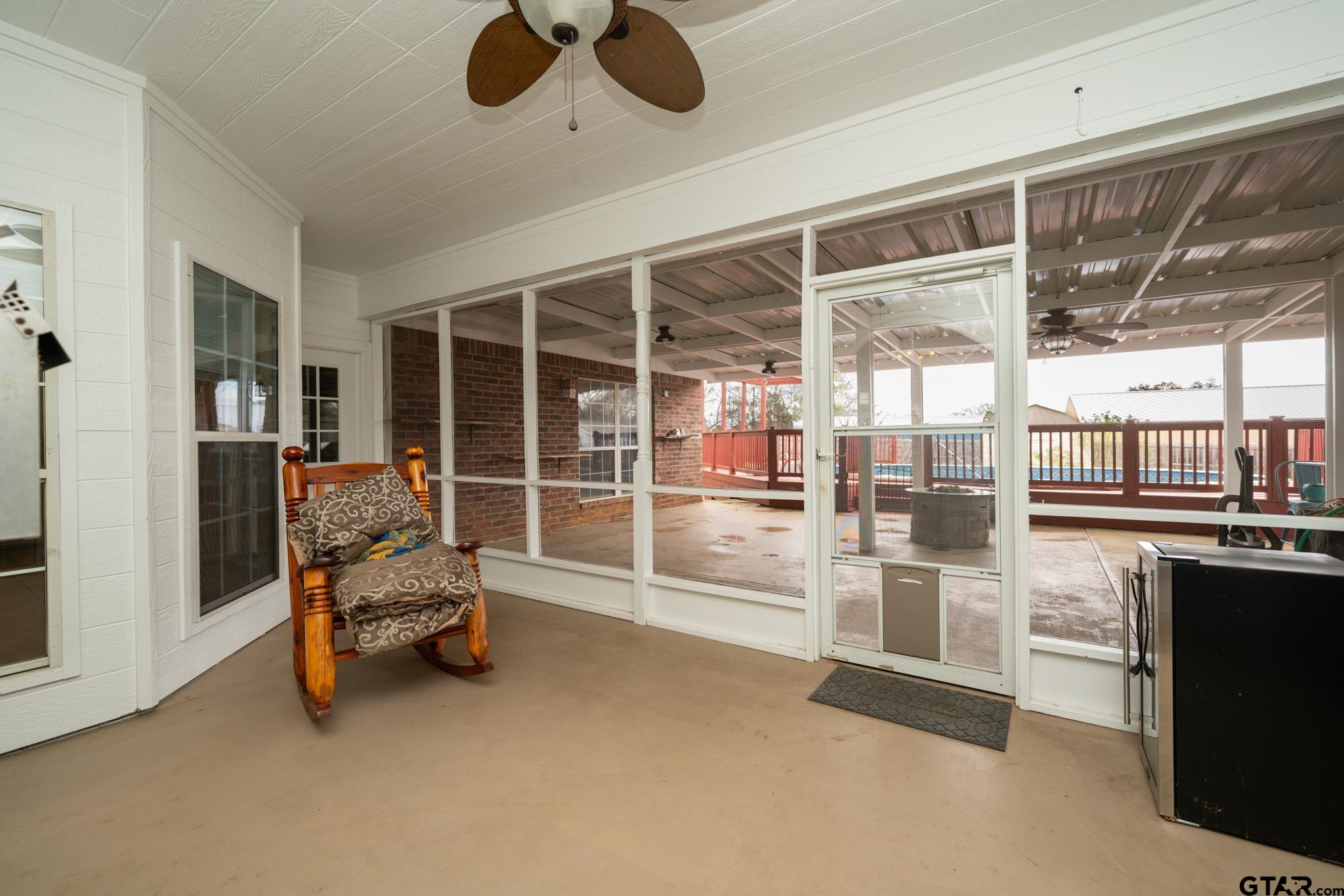 2266 Big Woods Road Longview, TX 75605 - Photo 34 of 48 a living room with furniture