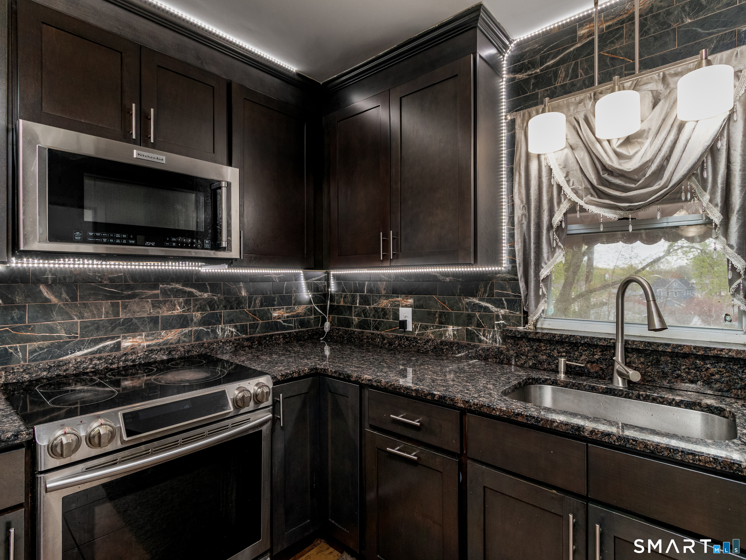236 Hall Avenue Wallingford, CT 06492 - Photo 22 of 40