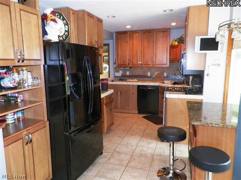 683 Schocalog Road Akron, OH 44320 - Photo 2 of 25 Gallery Image 2