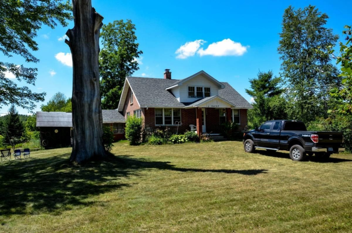 5437 Goodar Road South Branch, MI 48761 - Photo 4 of 32 1-1