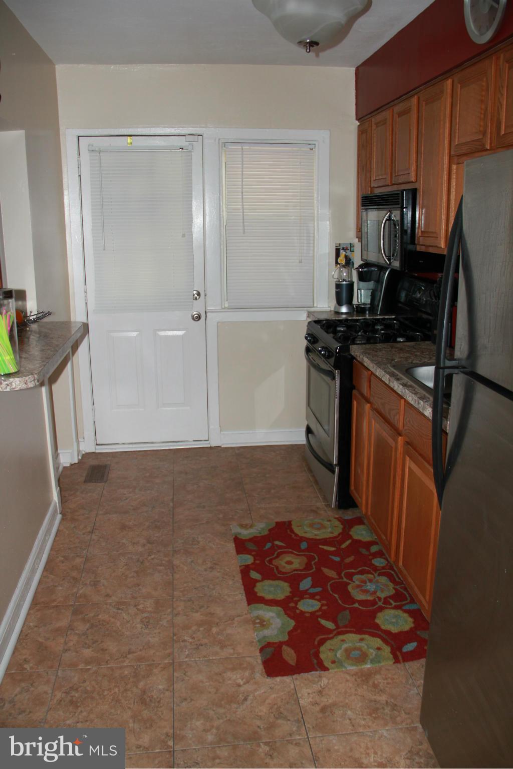 5137 Stafford Road Baltimore, MD 21229 - Photo 11 of 26 Kitchen