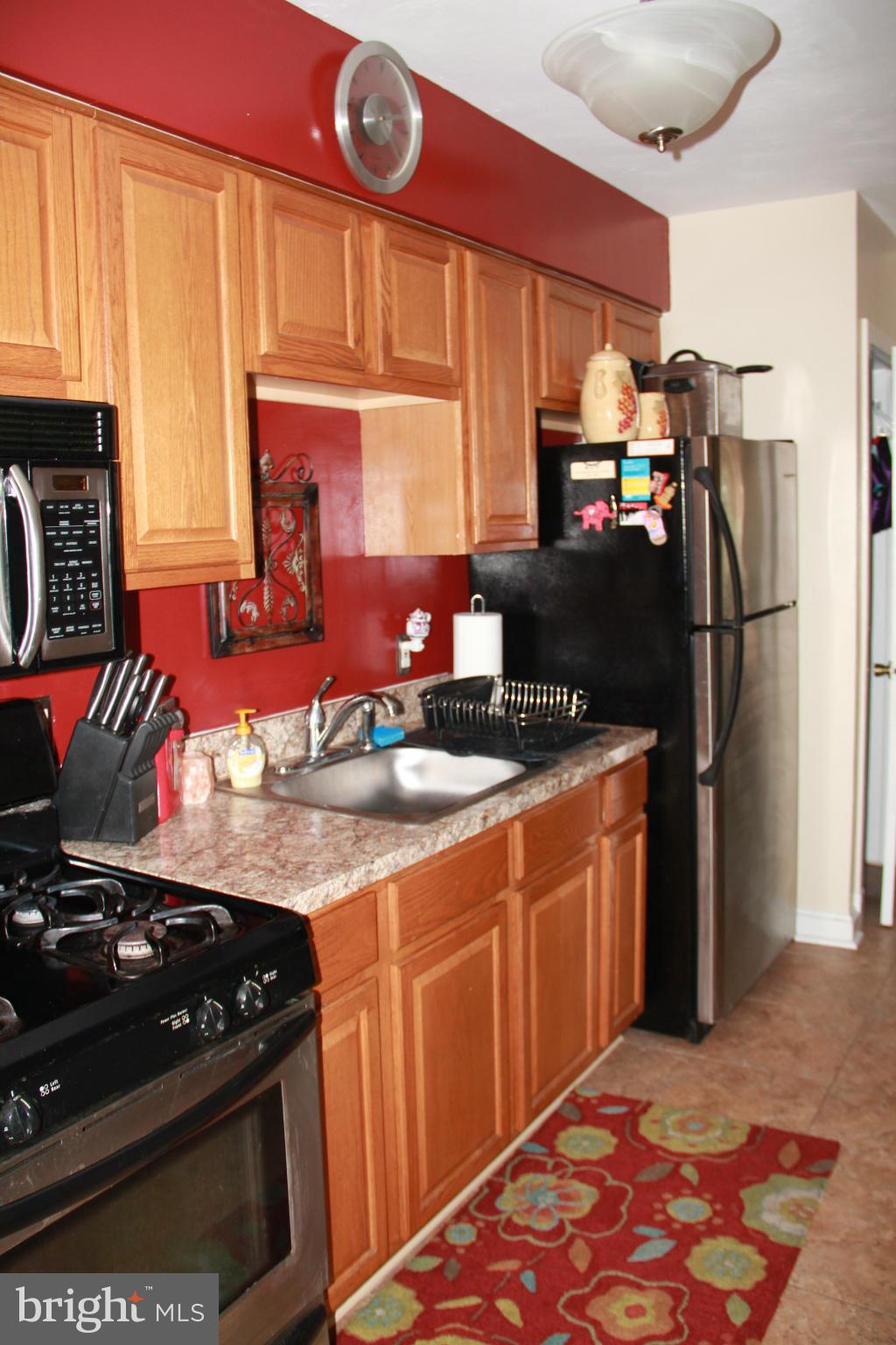 5137 Stafford Road Baltimore, MD 21229 - Photo 10 of 26 Kitchen
