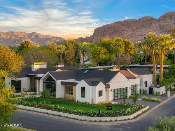 $10,520,025 | 4828 East Calle Del Medio, Phoenix, AZ 85018