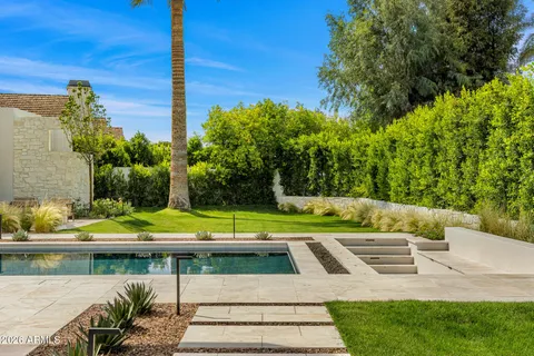 $10,520,025 | 4828 East Calle Del Medio, Phoenix, AZ 85018
