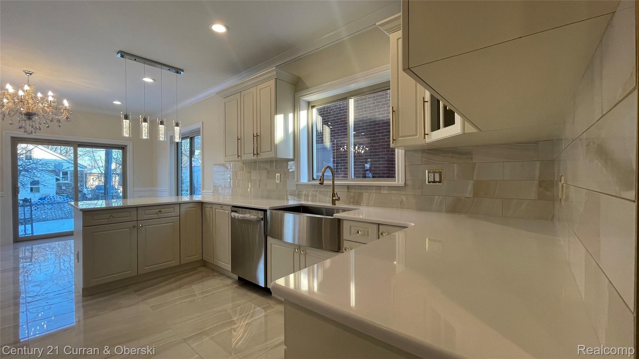 7448 Coleman Street Dearborn, MI 48126 - Photo 21 of 66 B48CA093-DDDF-4BAE-BC3B-6CEDAD9946D0.jpeg