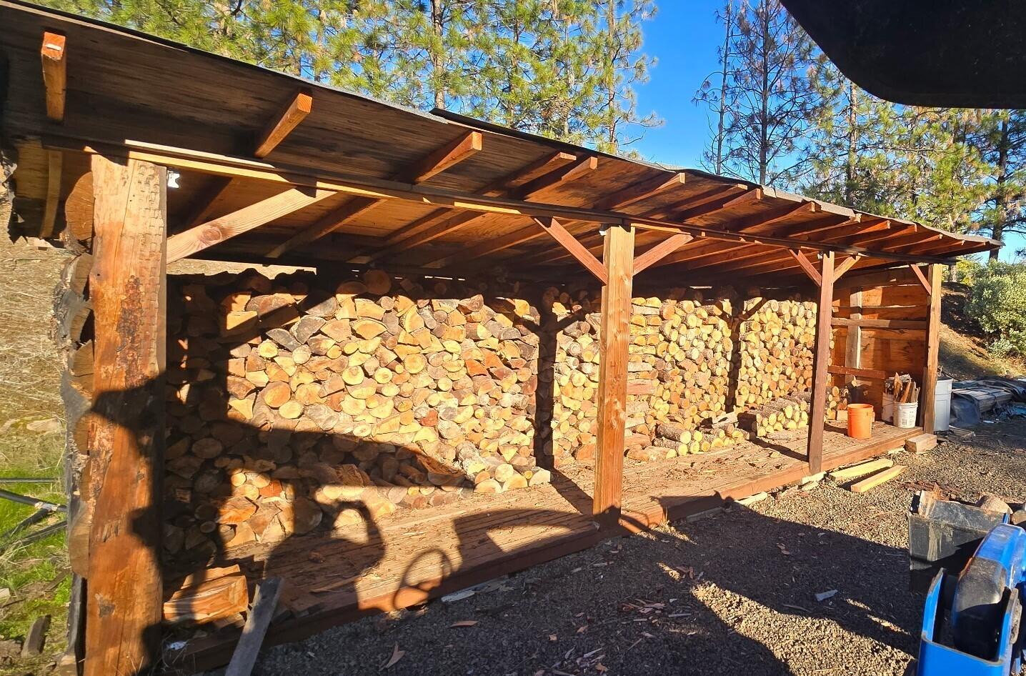 590 Derby Road Eagle Point, OR 97524 - Photo 2 of 6 6