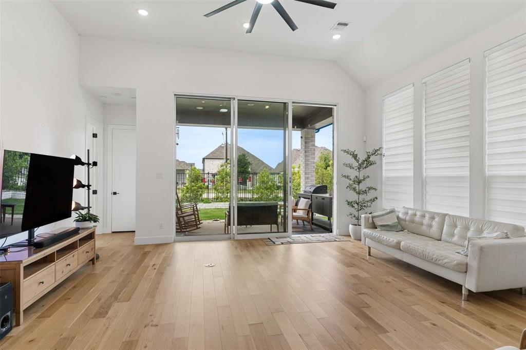 1939 Apple Tree Lane Rockwall, TX 75087 - Photo 2 of 38