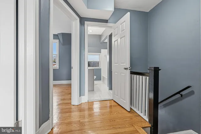 a view of room with an empty space