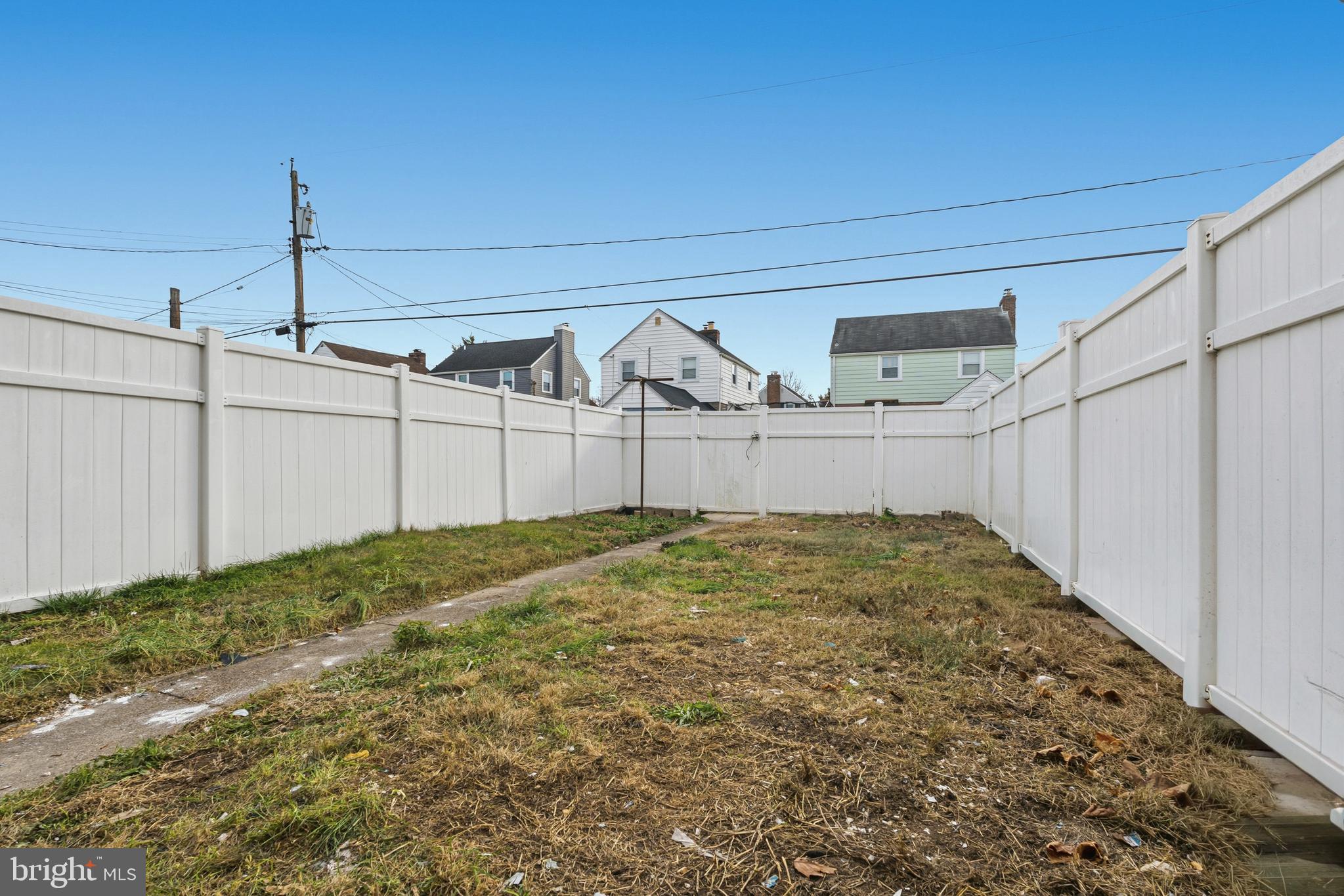 2410 Keyway Dundalk, MD 21222 - Photo 32 of 34 a view of a backyard