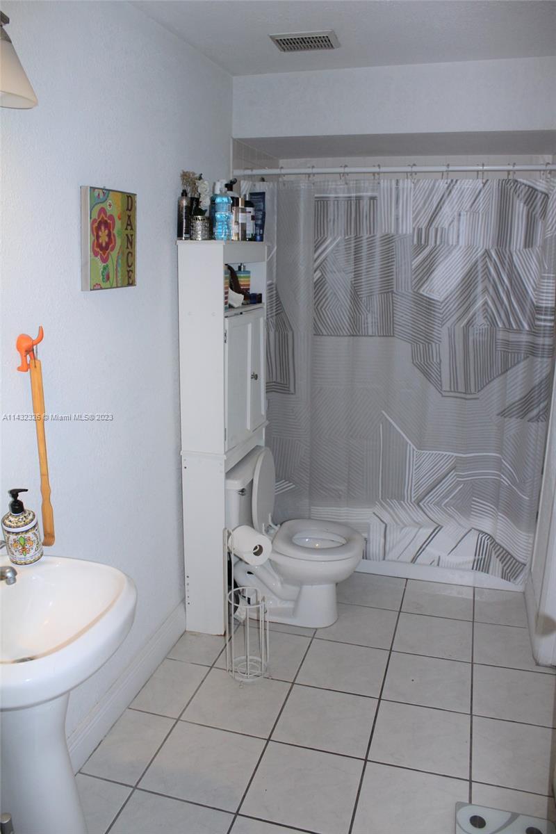 Marbella Park Hialeah, FL 33015 - Photo 5 of 21