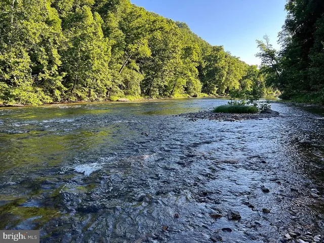 $195,000 | 1327 Golliday Lane, Great Cacapon, WV 25422