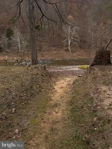 $195,000 | 1327 Golliday Lane, Great Cacapon, WV 25422