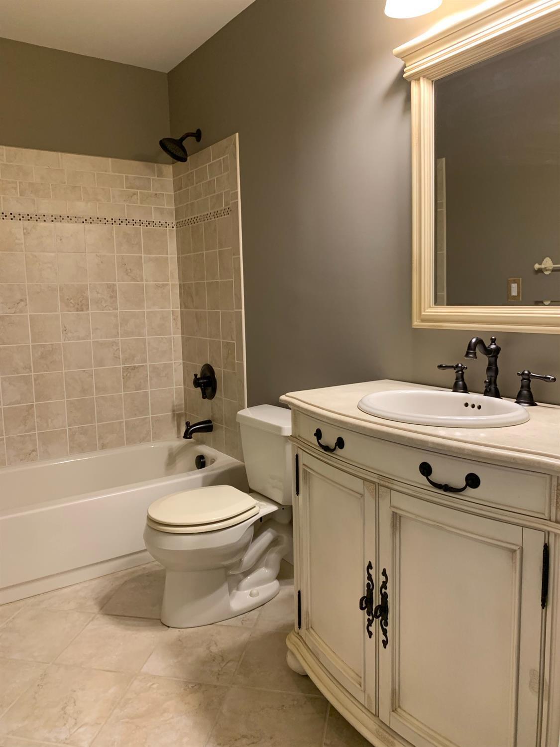 8965 Zoellner Road Cincinnati, OH 45251 - Photo 22 of 32 Gallery Image 22