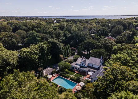 $2,895,000 | 92 South Country Road, Remsenburg-Speonk, NY 11960