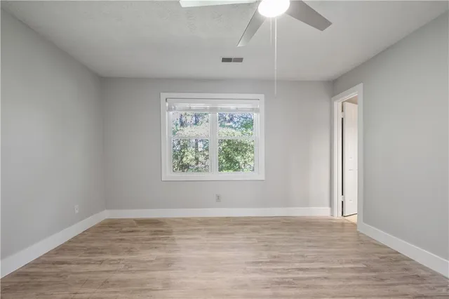 $2,000 | 330 Winding River Drive, Unit F, Atlanta, GA 30350