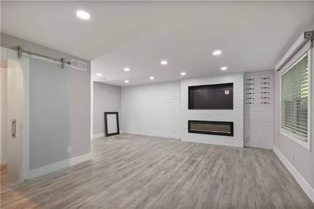 $2,000 | 330 Winding River Drive, Unit F, Atlanta, GA 30350