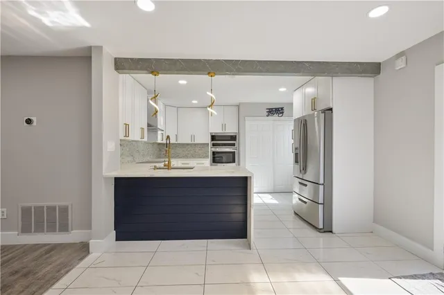 $2,000 | 330 Winding River Drive, Unit F, Atlanta, GA 30350