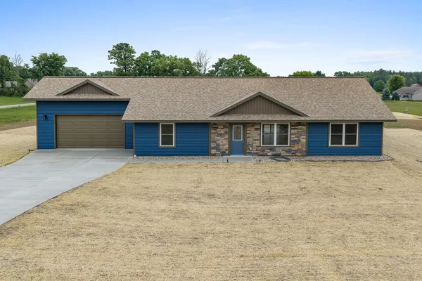 $464,000 | 1123 South Gale Court, Wisconsin Dells, WI 53965