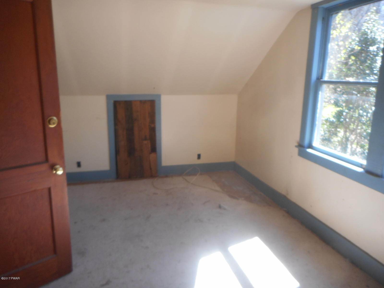 324 Greeley Lake Road Greeley, PA 18425 - Photo 10 of 11