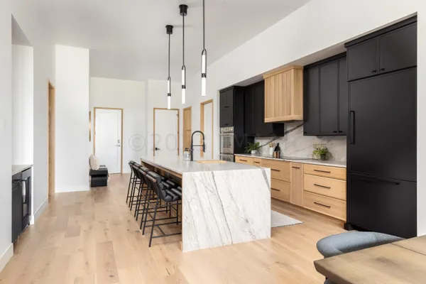 $1,249,000 | 505 Oak Street North, Unit 503, Fargo, ND 58102