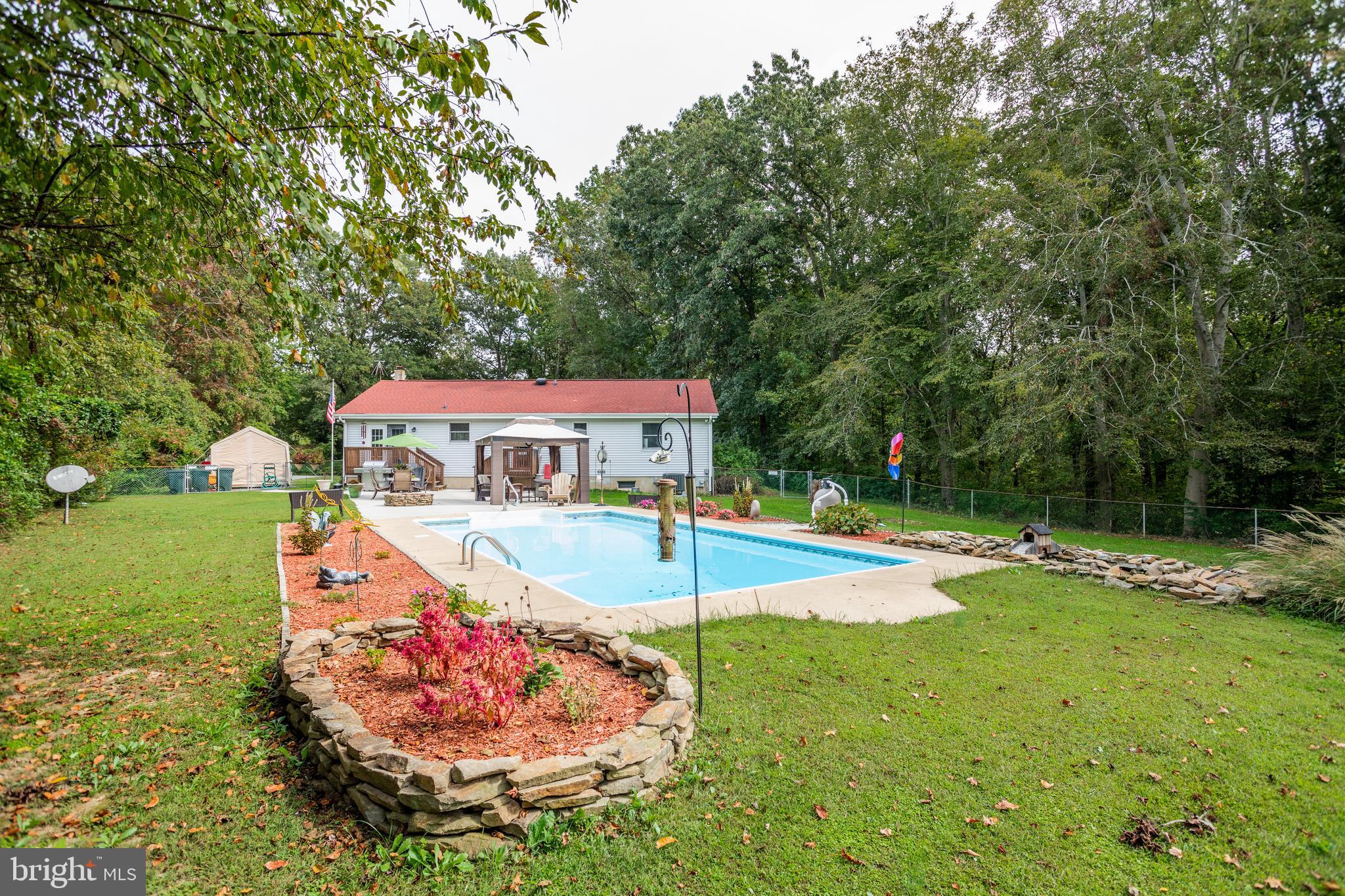 3365 Old Elk Neck Road Elkton, MD 21921 - Photo 2 of 21 Inground pool and patio