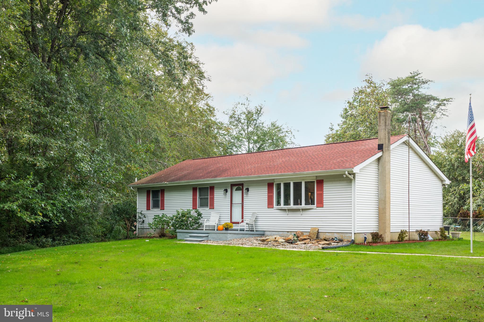 3365 Old Elk Neck Road Elkton, MD 21921 - Photo 3 of 21 Cozy rancher on 2+ acres