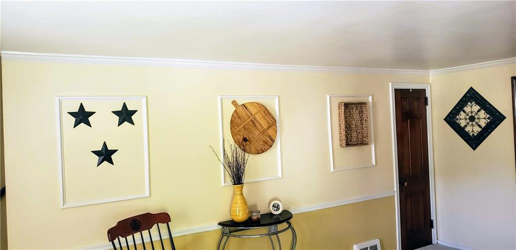 504 Highview Road Pittsburgh, PA 15234 - Photo 4 of 12