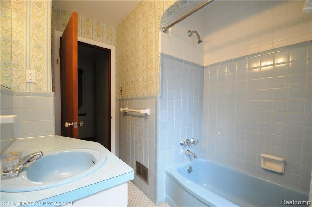 360 Ridgemont Road Grosse Pointe Farms, MI 48236 - Photo 25 of 43