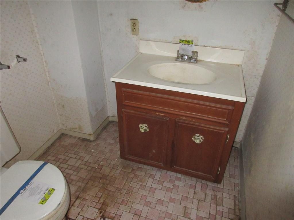 2914 South Bridge Road Washington, PA 15301 - Photo 12 of 19