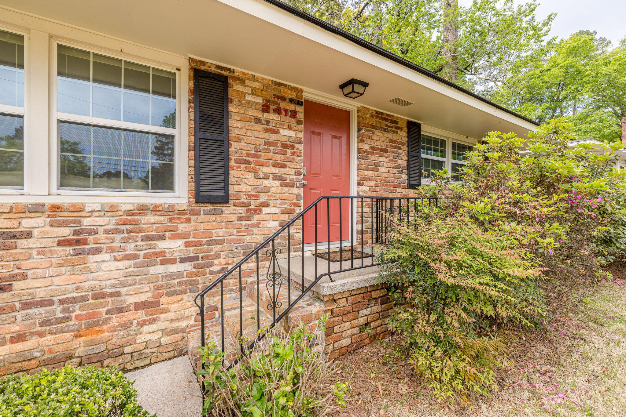 2412 Persimmon Road Augusta, GA 30904 - Photo 4 of 38 SBP_3026