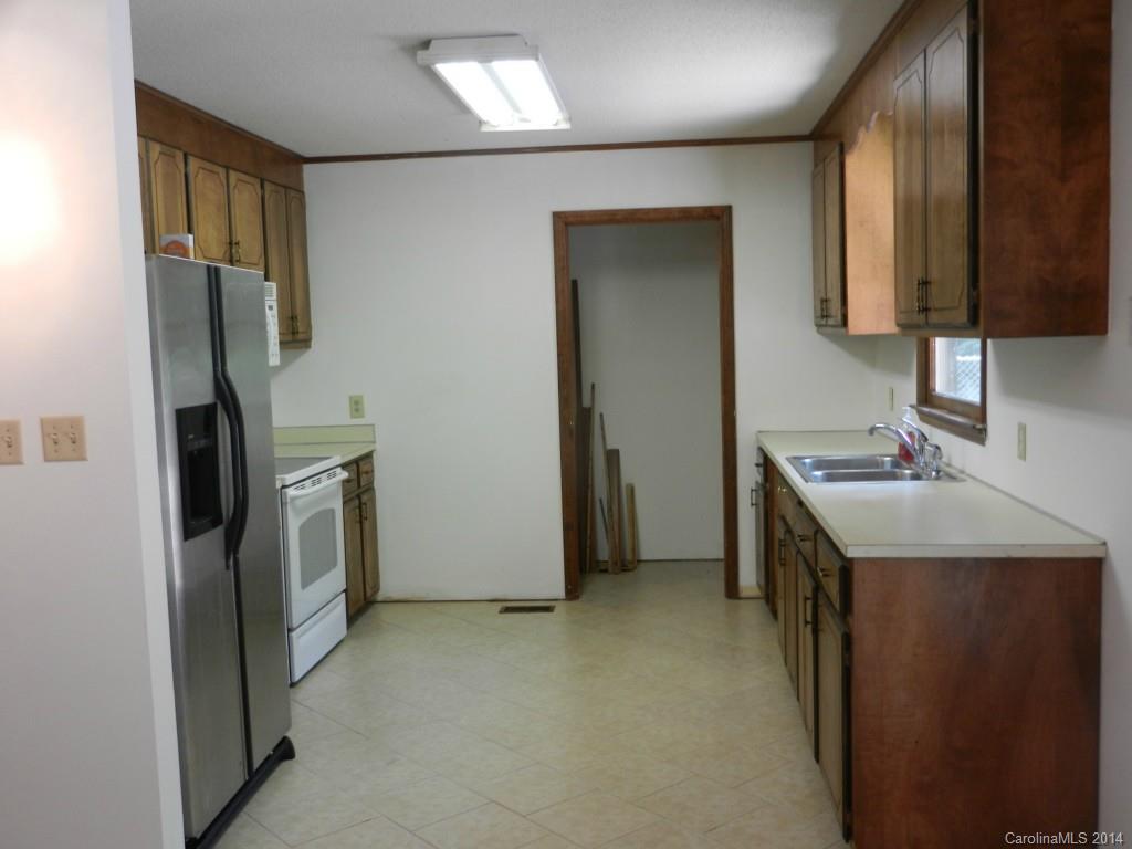 13 Redneck Ridge Dallas, NC 28034 - Photo 4 of 19 Gallery Image 4