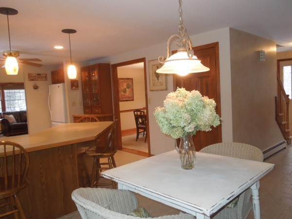 73 R Hildreth Street Westford, MA 01886 - Photo 6 of 29 Gallery Image 6