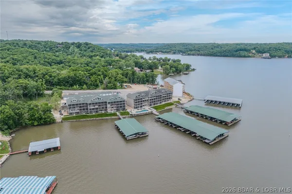 $344,900 | 245 Plaza Beach Road, Unit 3C, Camdenton, MO 65020