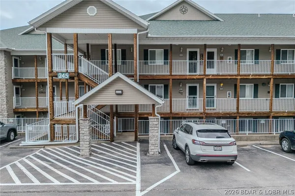 $344,900 | 245 Plaza Beach Road, Unit 3C, Camdenton, MO 65020
