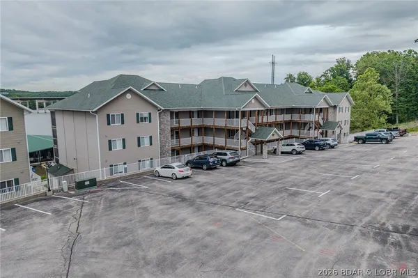 $344,900 | 245 Plaza Beach Road, Unit 3C, Camdenton, MO 65020