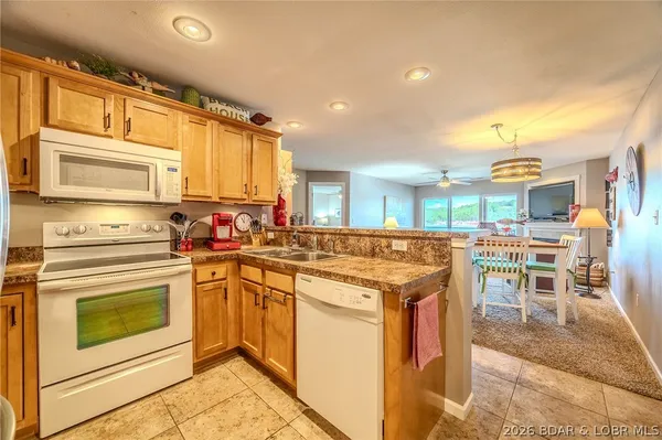 $344,900 | 245 Plaza Beach Road, Unit 3C, Camdenton, MO 65020