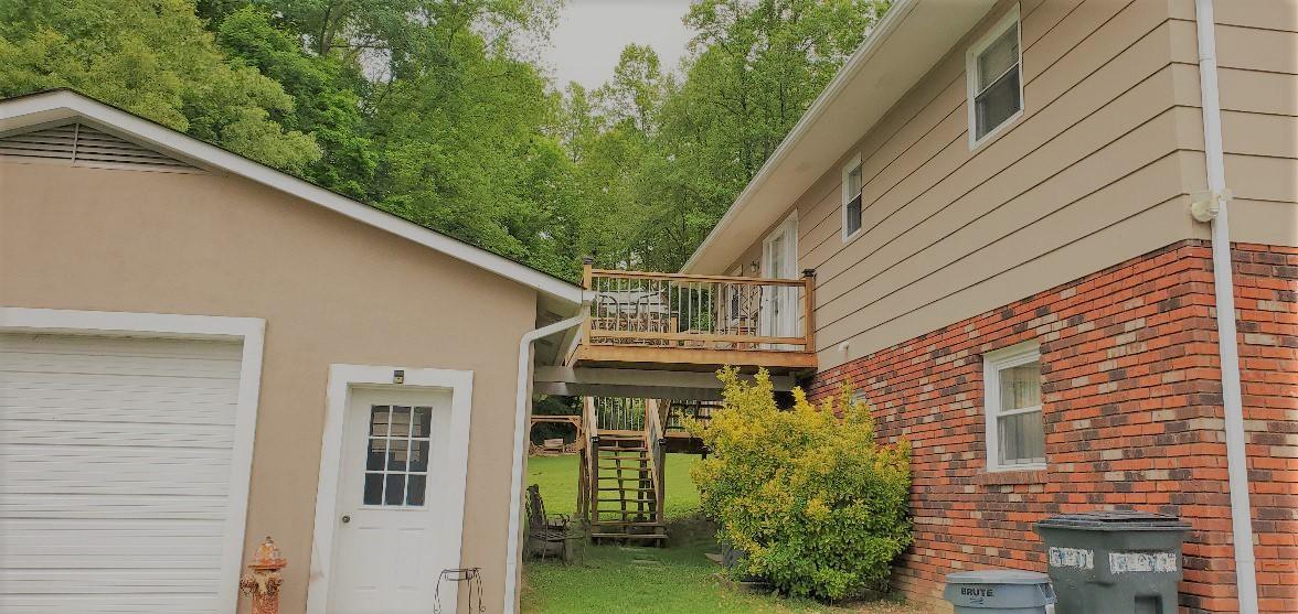 307 Ridgewood Drive Clinton, TN 37716 - Photo 20 of 30 upper back deck